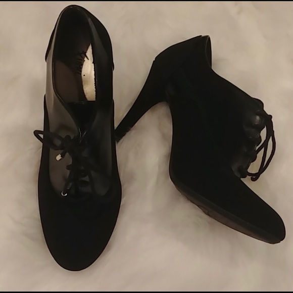 Fioni Tied Booties - Picture 6 of 8